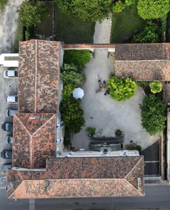Gite Le Bonheur Hiersac Exterior foto